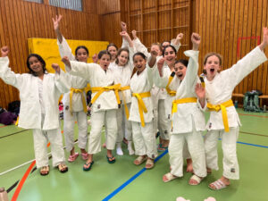 Mehr über den Artikel erfahren Die Judo-AG kämpft fürs HöGy! (und gewinnt :))